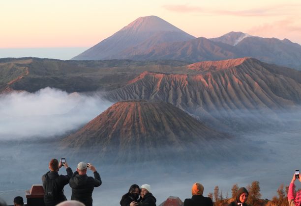 Exploring Mount Bromo: A Budget Roadtrip Adventure