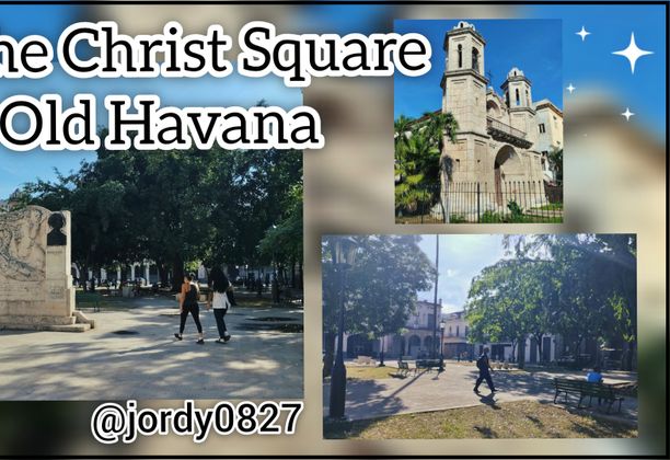 In the Christ Square, Old Havana [EN/ES]