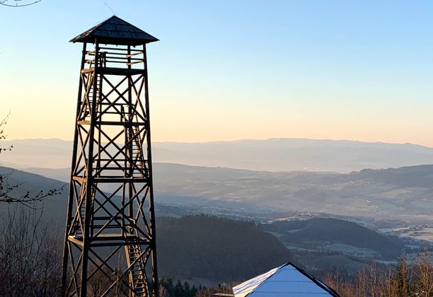 Wschód słońca i Tatry z Jaworza w Beskidzie Wyspowym. Wyjazd w nocy i perfekcyjny spektakl o poranku