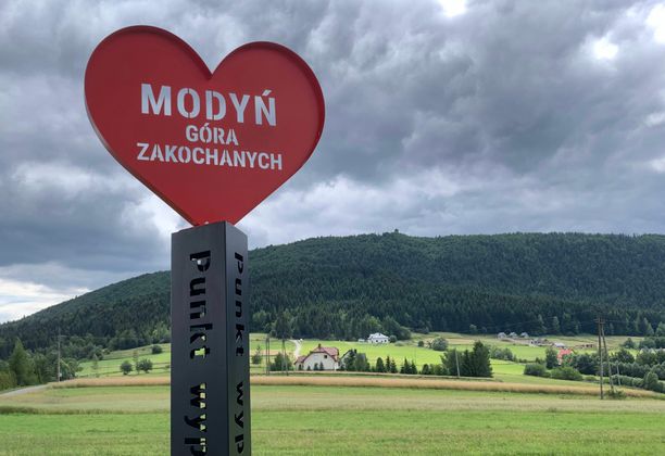 Góra zakochanych w górach. Modyń - Cichoń - Ostra - Jeżowa Woda - Skiełek (Beskid Wyspowy).