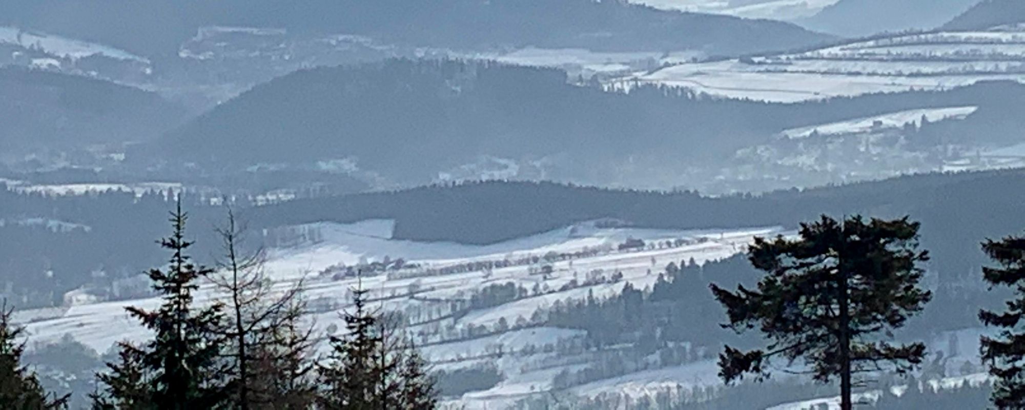 Korona Gór Polski: Wielka Sowa, Góry Sowie. Czarny Rycerz, słońce w lutym i legenda o 7 siostrach.
