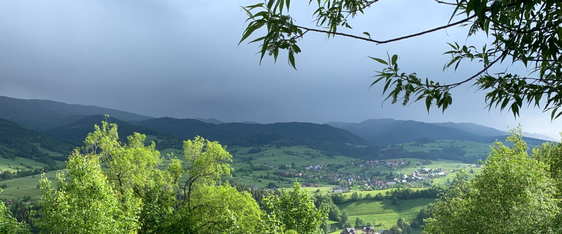 Co polanka to panoramka, czyli jak się bawią przyszli przewodnicy beskidzcy. Gorce i Beskid Wyspowy.