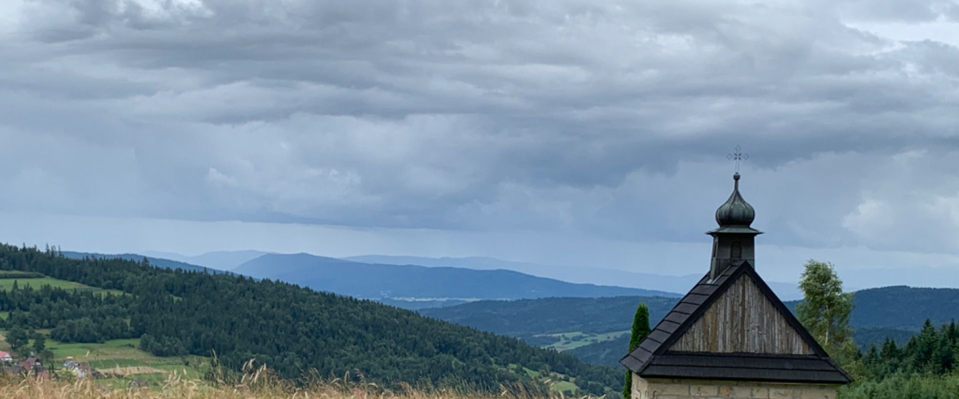 Niebieski szlak Brzeźnica - Kacwin. Dzień 2 - perła w Lanc(koronie) i wreszcie wchodzę w Beskidy.