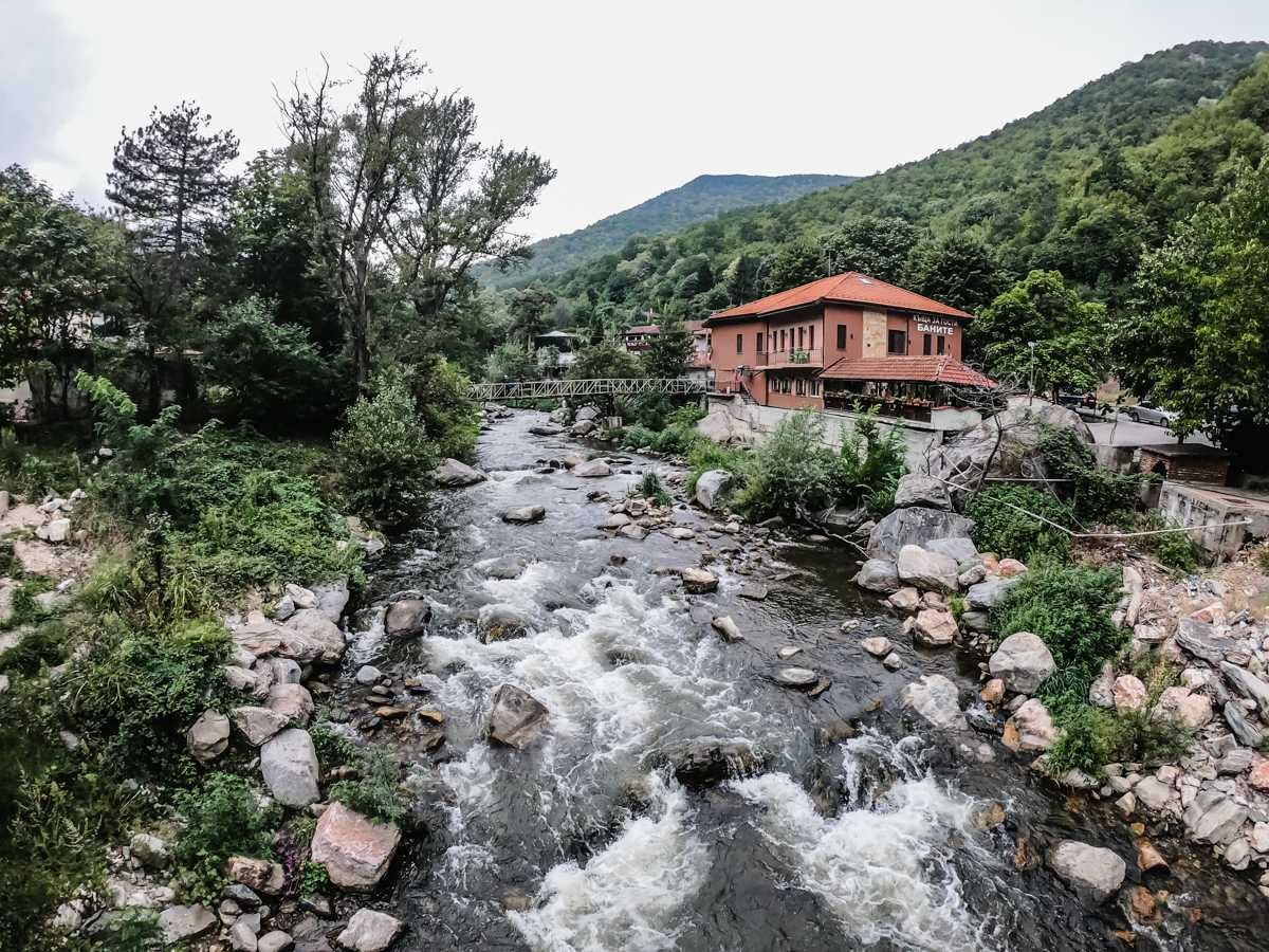 Through Varvarski mineral baths