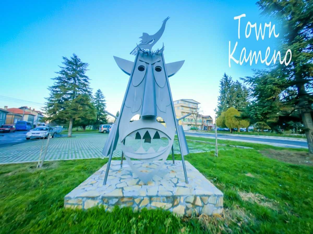 Walk at town Kameno