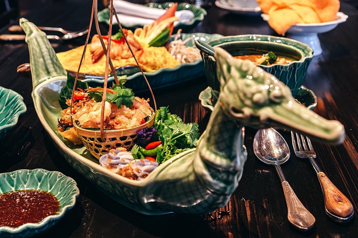 Erawan Tea Room : review of Thai Classics