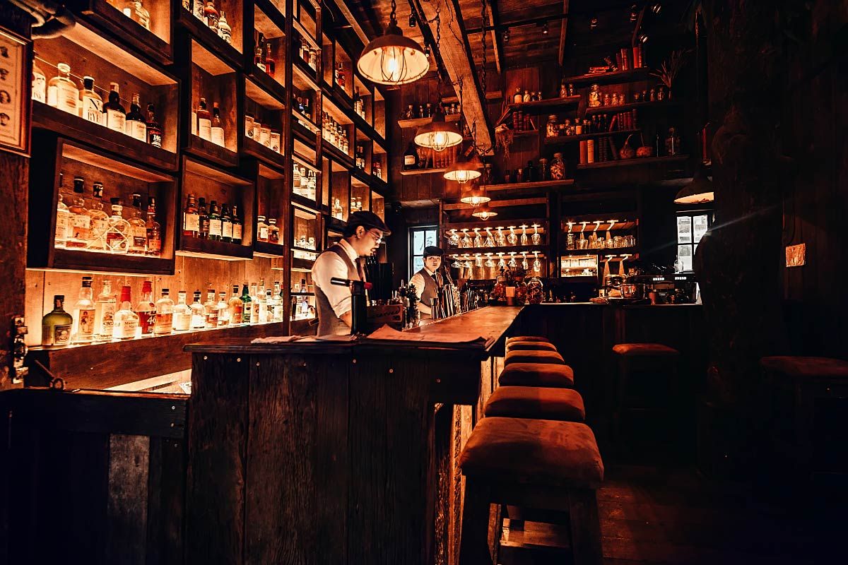 The WoodShed bar Bangkok - Jazz bar review
