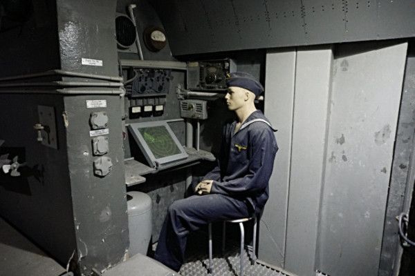 9906E.jpg