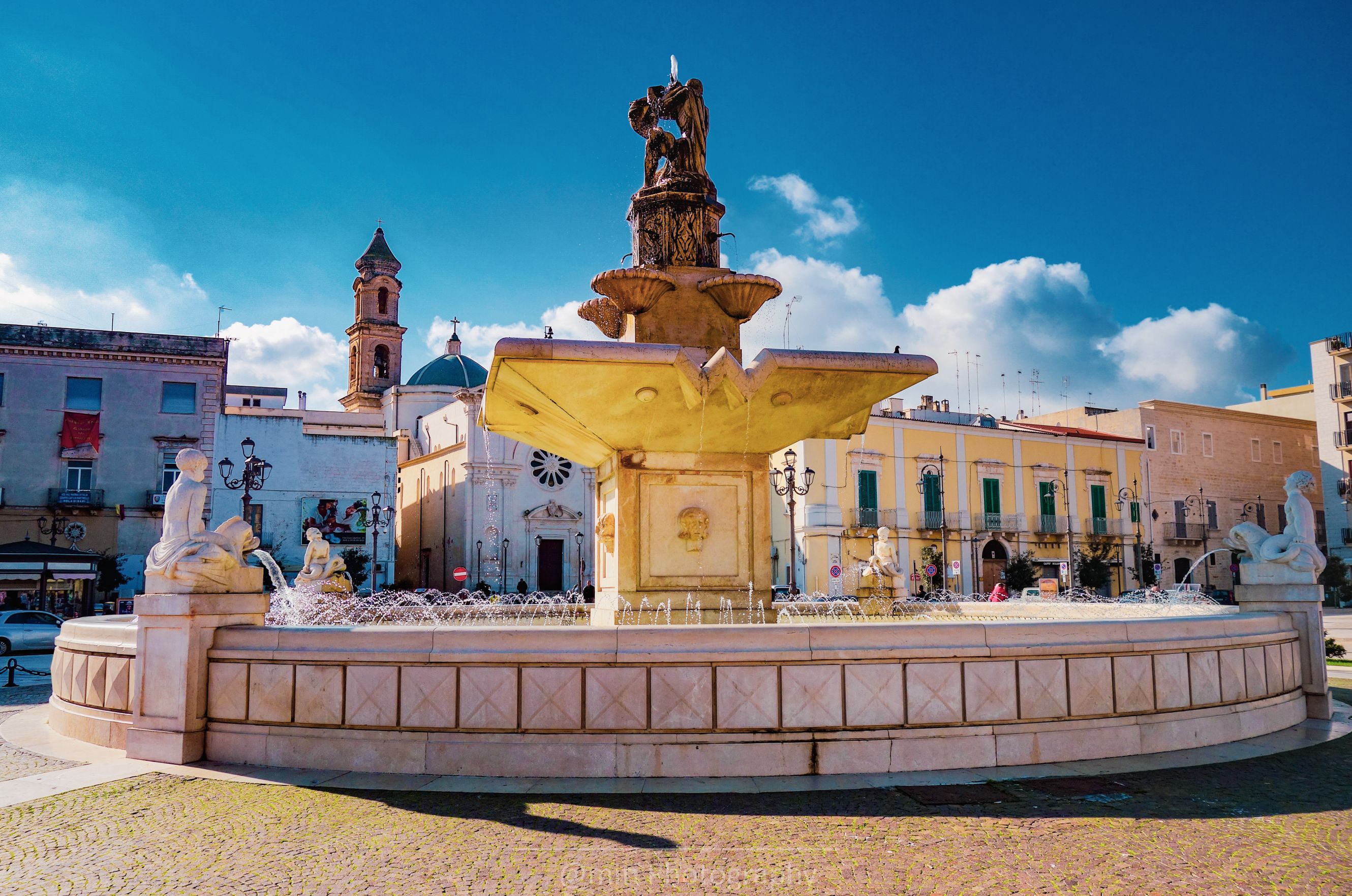 The town of Mola di Bari (Italy): a fishermen's village and more (part One).