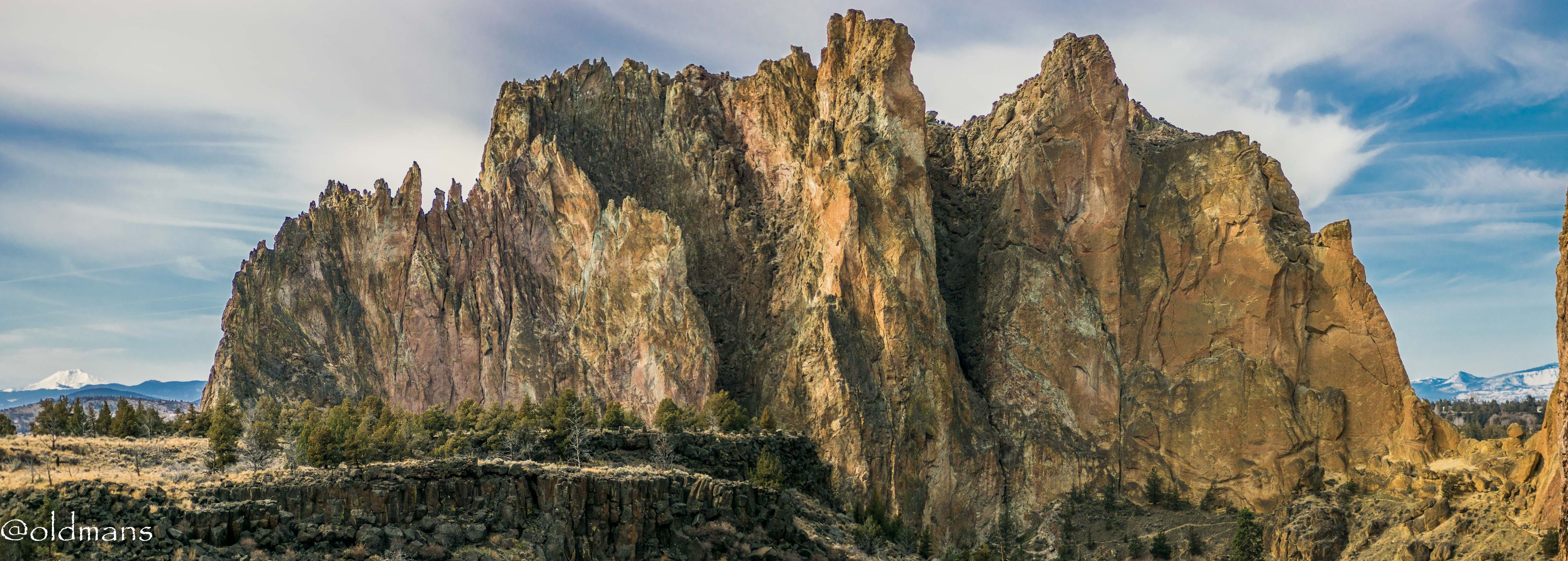 A Hike at Smith Rock on a Spring Like Day in Winter