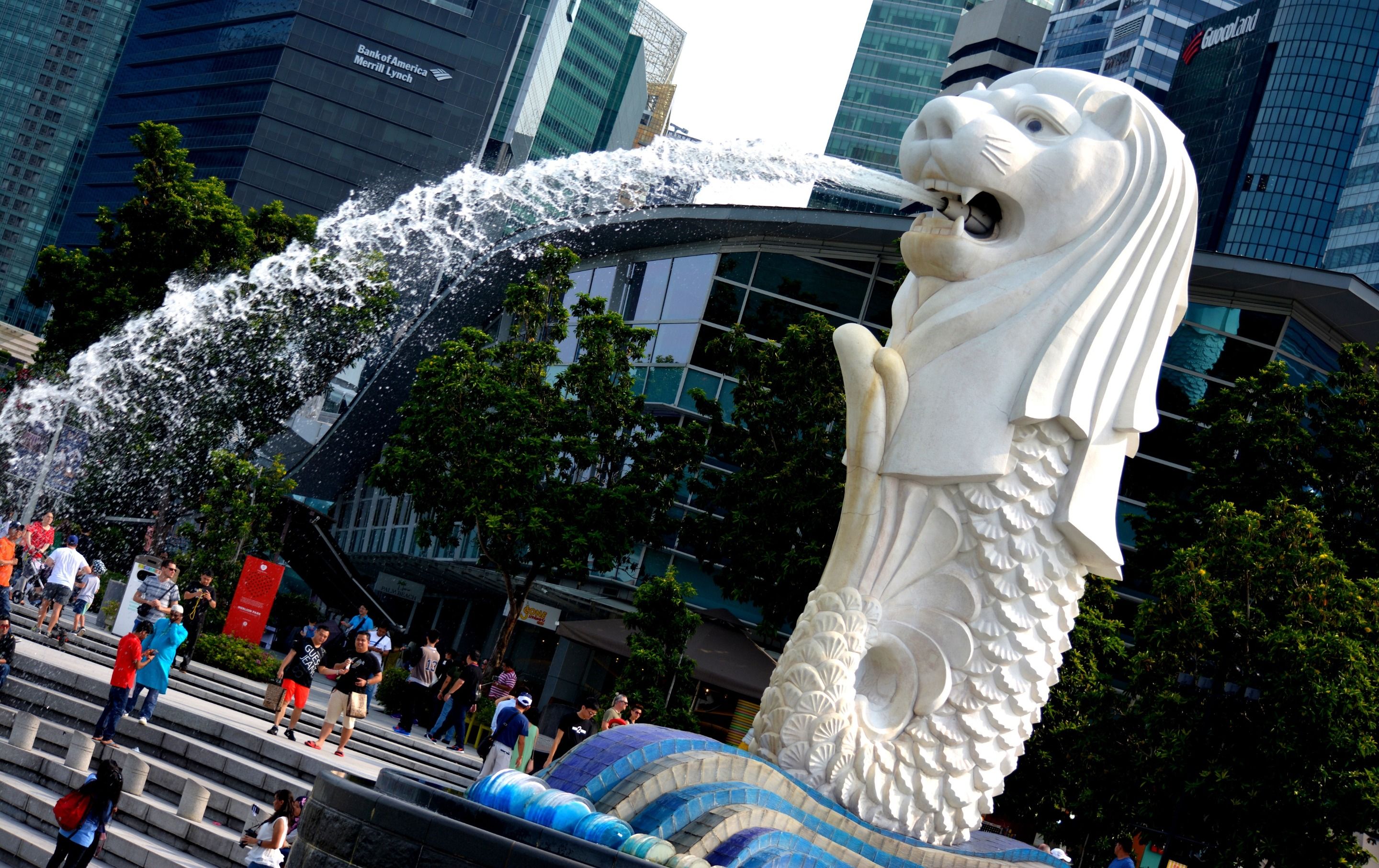 The Beauty of Cityscape - Merlion Park, Singapore || Travel Diary of Priyan