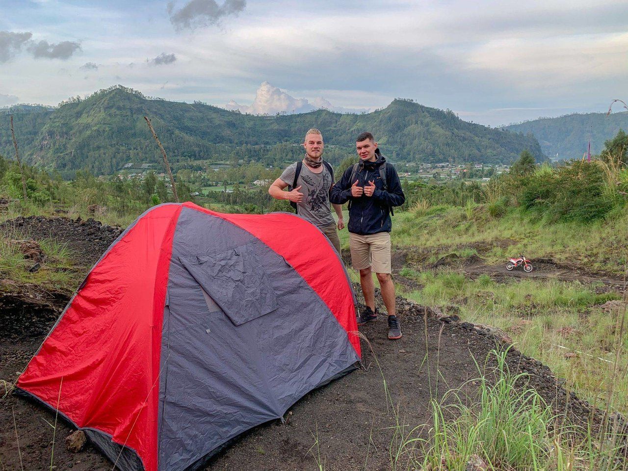 Avoiding the Mountain Mafia: Climbing Mount Batur without a guide! - Bali, Indonesia