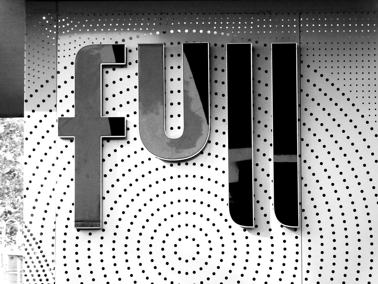 Those Subtle Signs (My entry for the "monomad" challenge) [Esp/Eng].