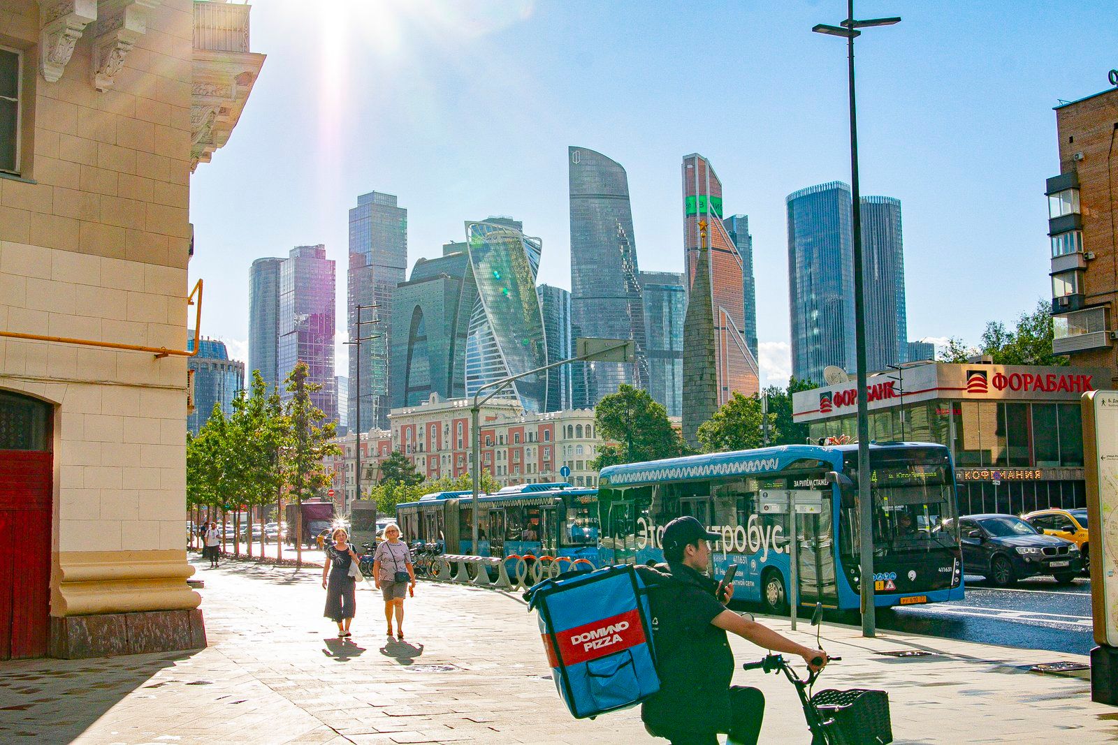 A little walk around Moscow on a sunny day. Маленькая прогулка по Москва в солнечный день