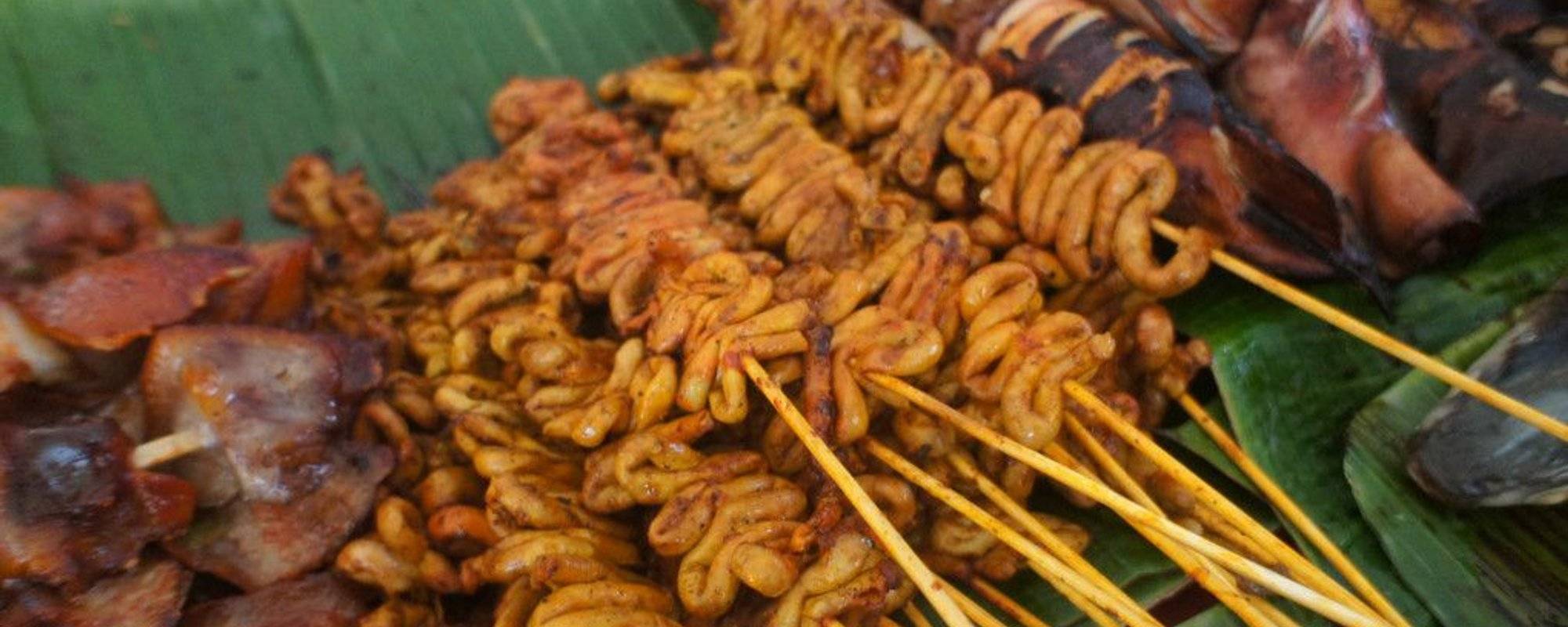 Food Trip: Affordable Pinoy Street Food at a Makati City Park