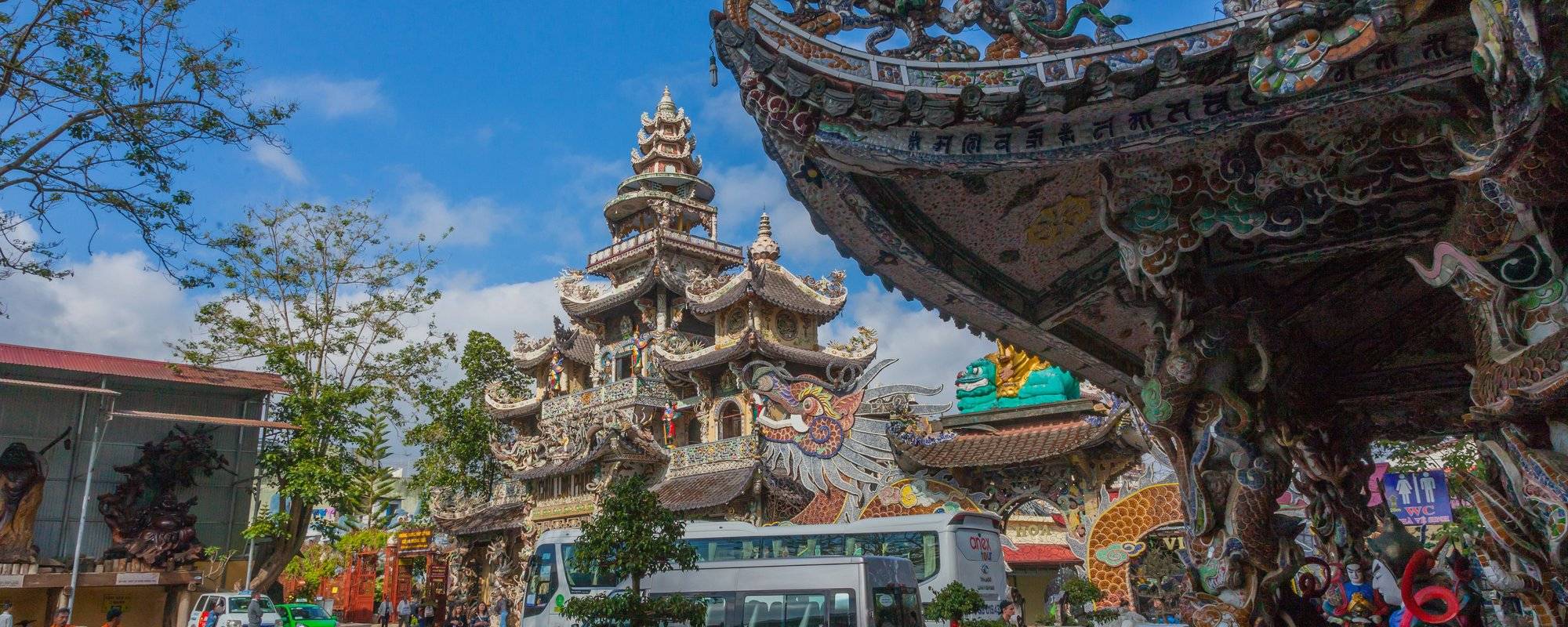 Linh Phuoc Pagoda. Where dragons live