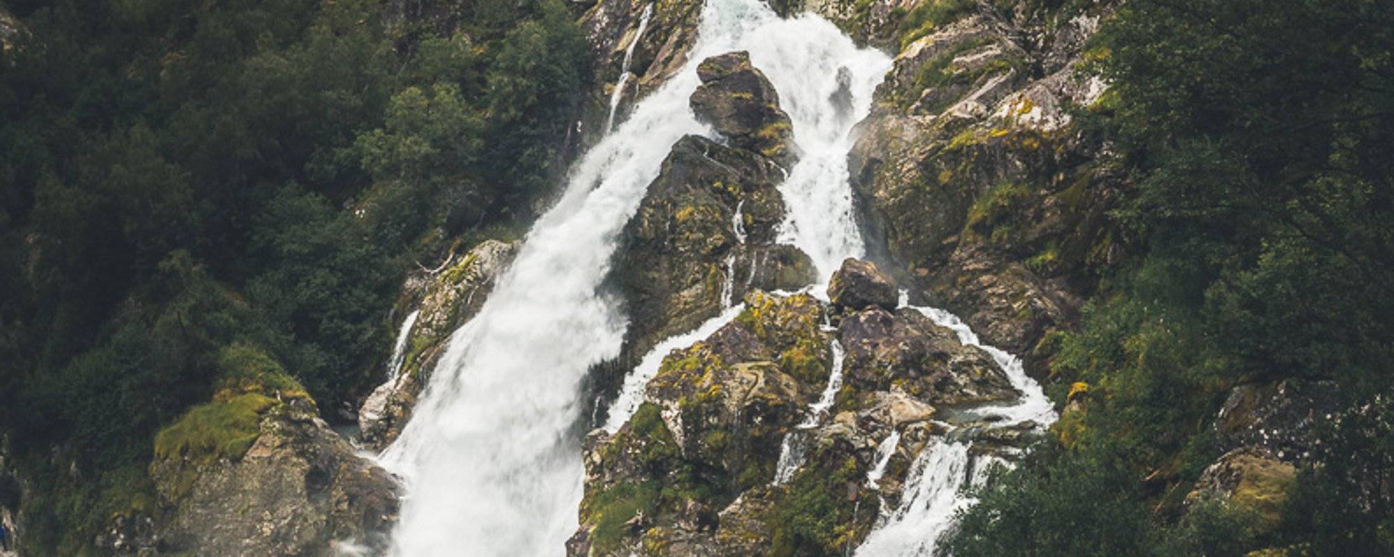 Norwegian nature: Kleivafossen waterfall
