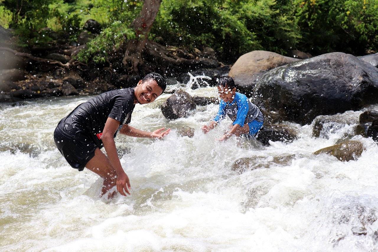 Playing Water in Batee Iliek very happy