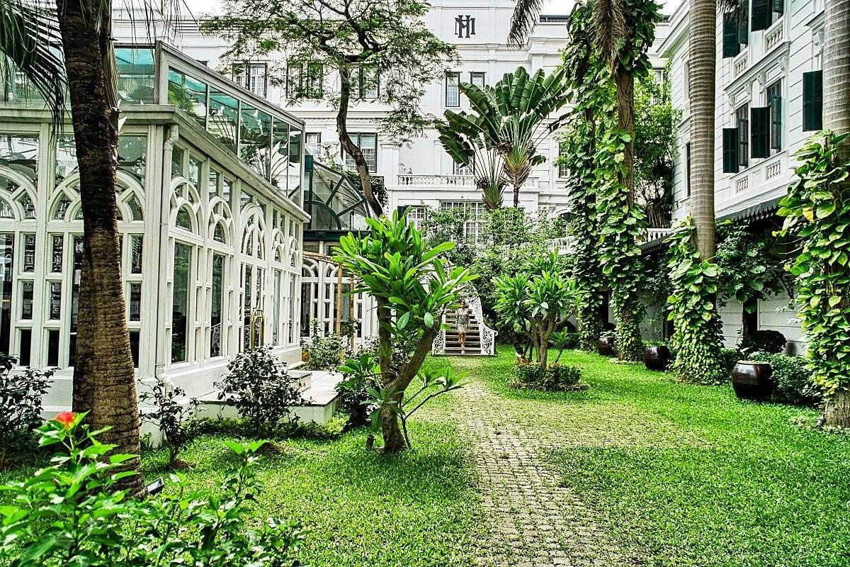 Sofitel Metropole Hanoi Hotel courtyard