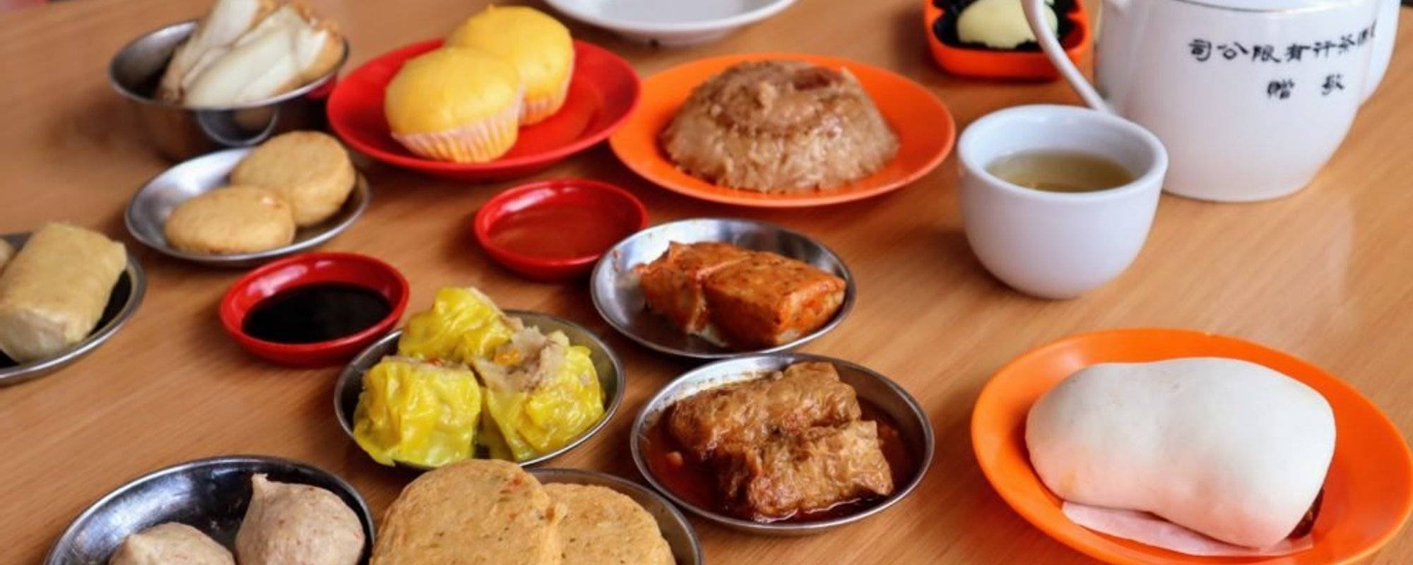 Teeny tiny brekky dishes in Malacca