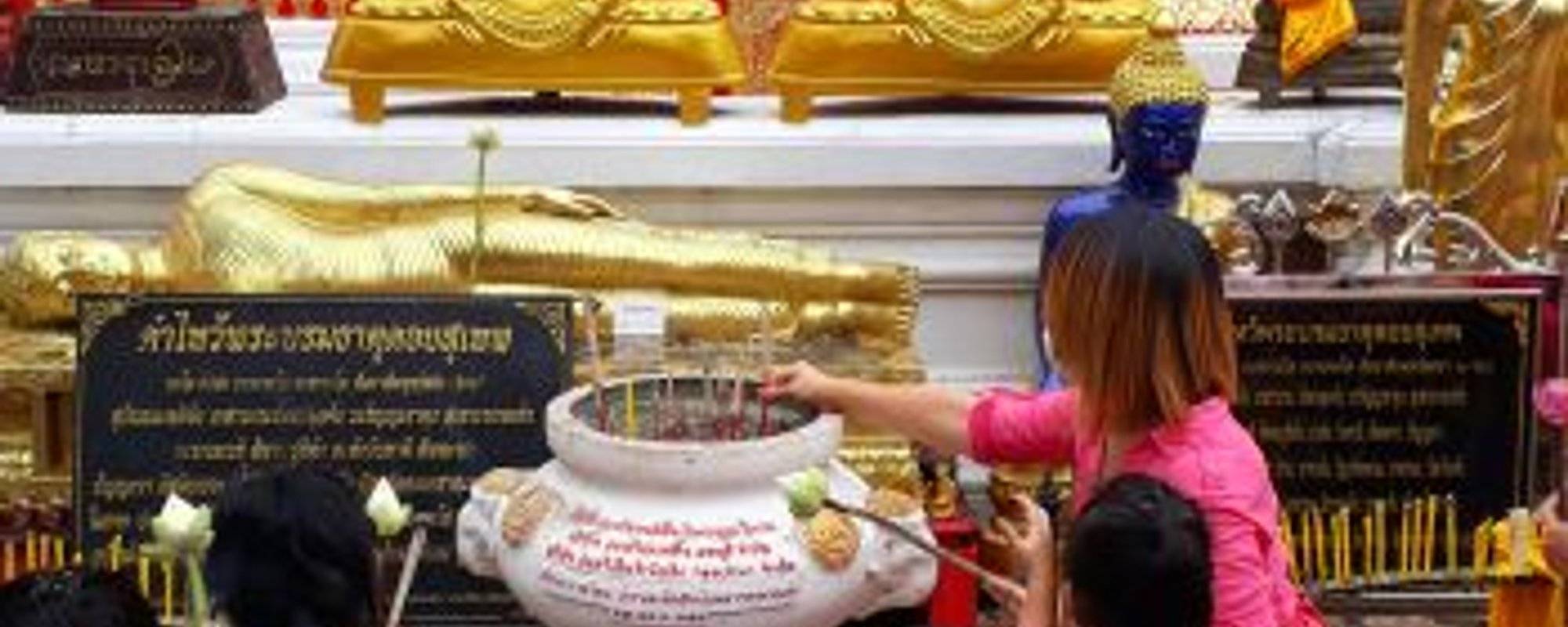 Travel Pro Places of Interest #224: Wat Doi Suthep, Chiang Mai Thailand! Part Two (9 photos)
