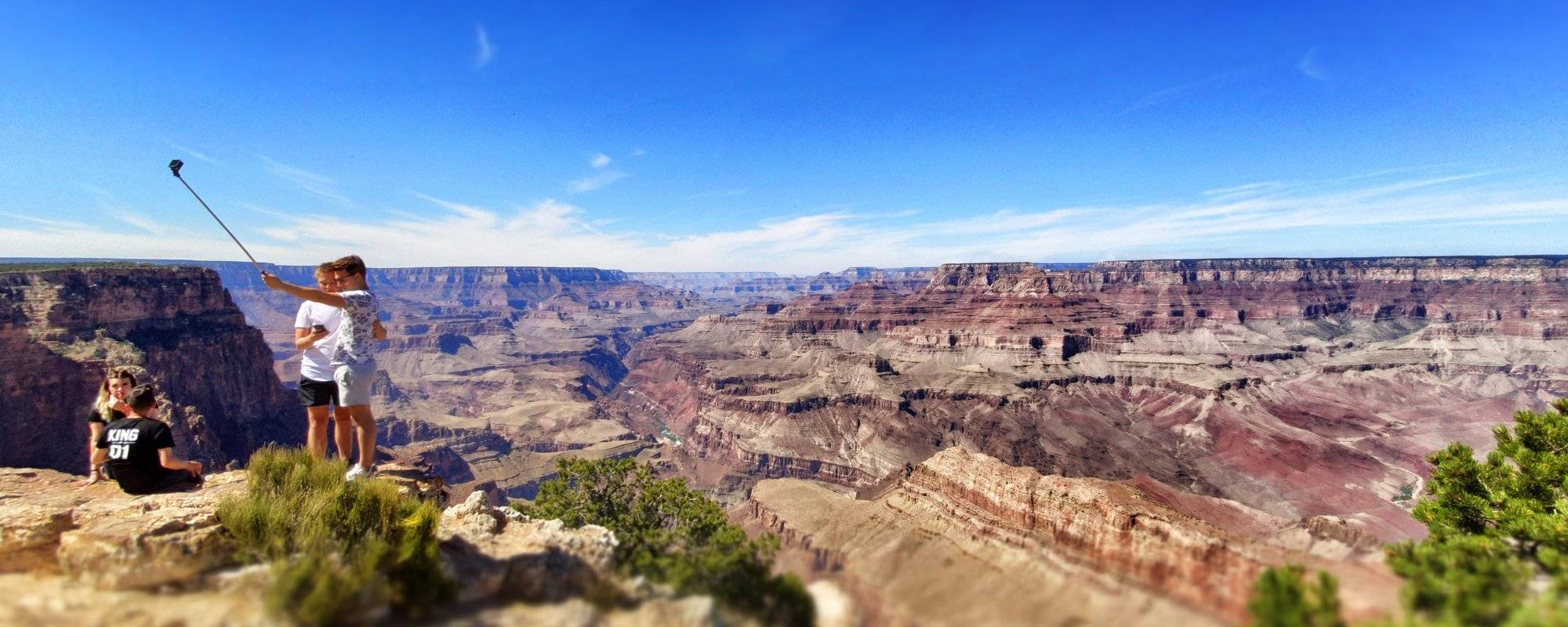 Grand Canyon: Scenic views into the abyss of earth