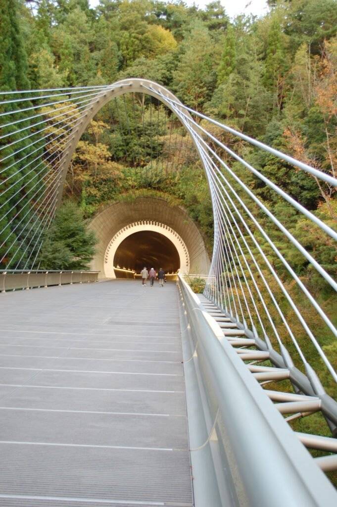 Bridge to Miho Museum by I.M. Pei … – License image – 70012770 ❘ lookphotos