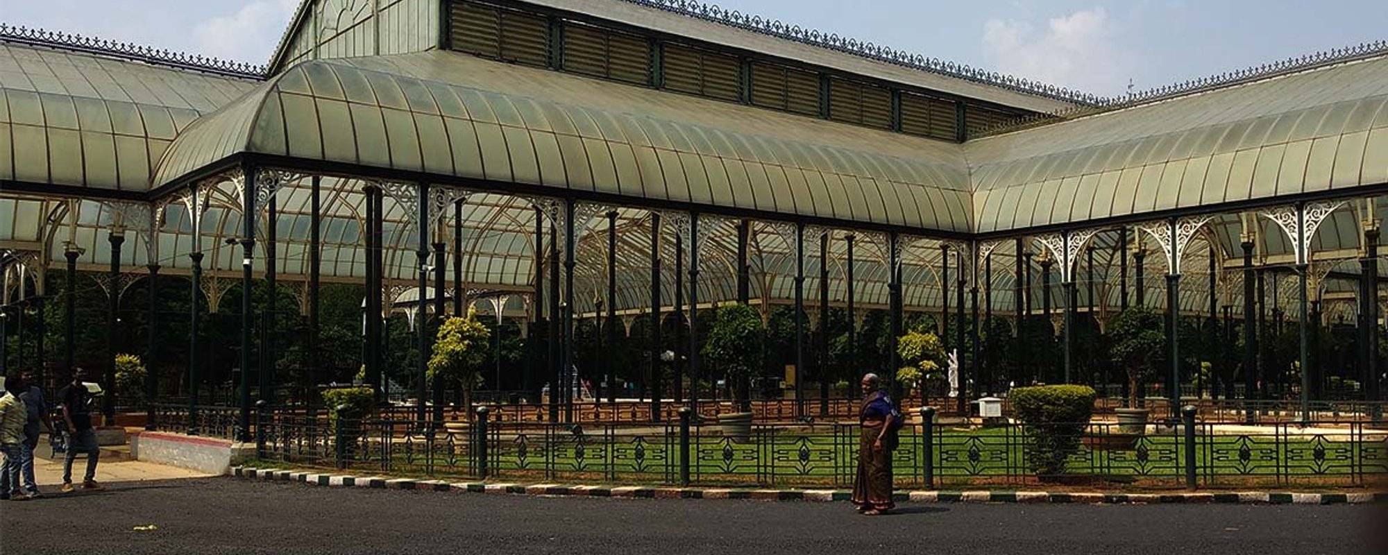 Lalbagh Botanical Garden- Why You Should Go For A Guided Tour?