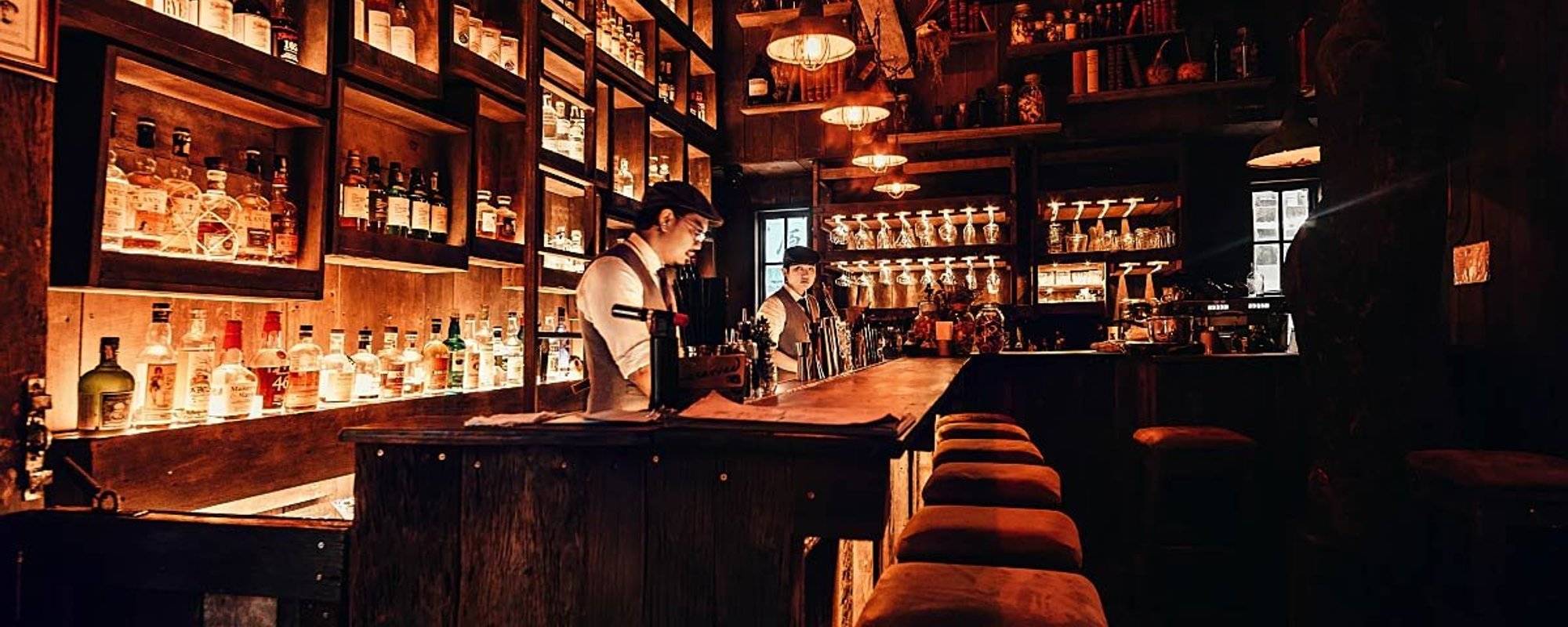 The WoodShed bar Bangkok - Jazz bar review