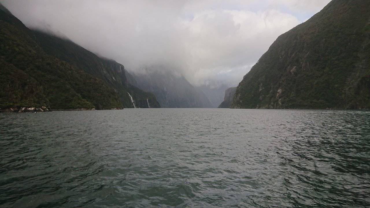 On the way back from the mouth of the fjord, we see some bigger waterfalls...