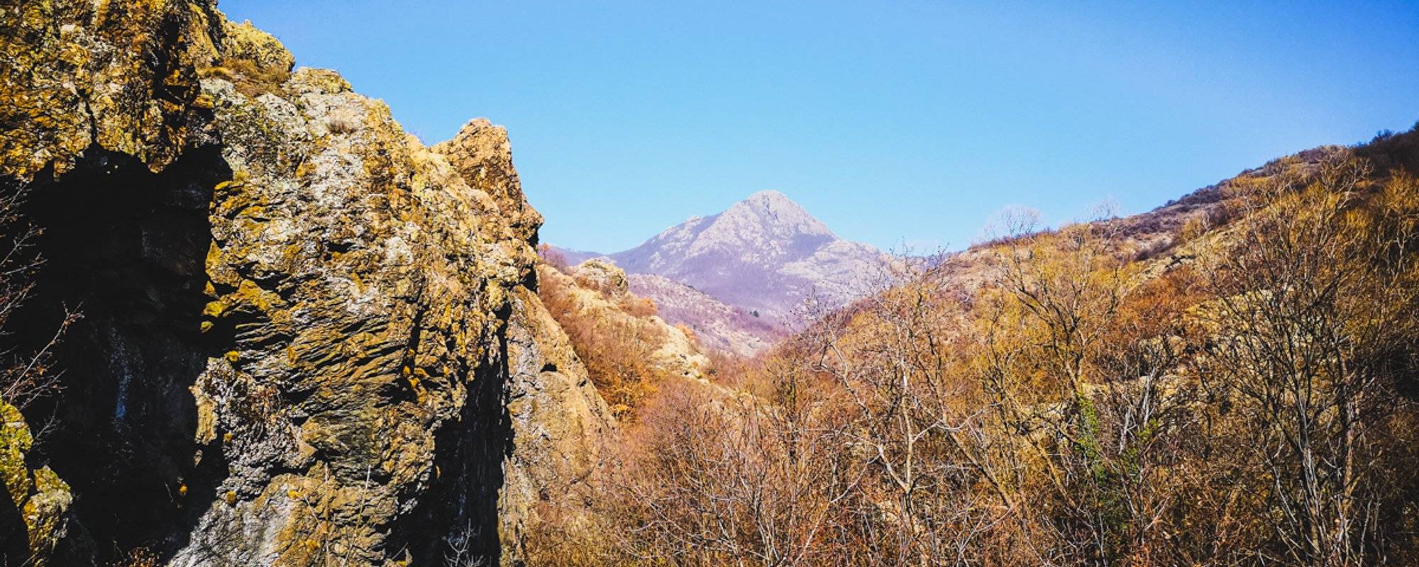 On the rocks of Sliven 🧗🏻‍♀️: Аrea Dolapite and Deep Valley
