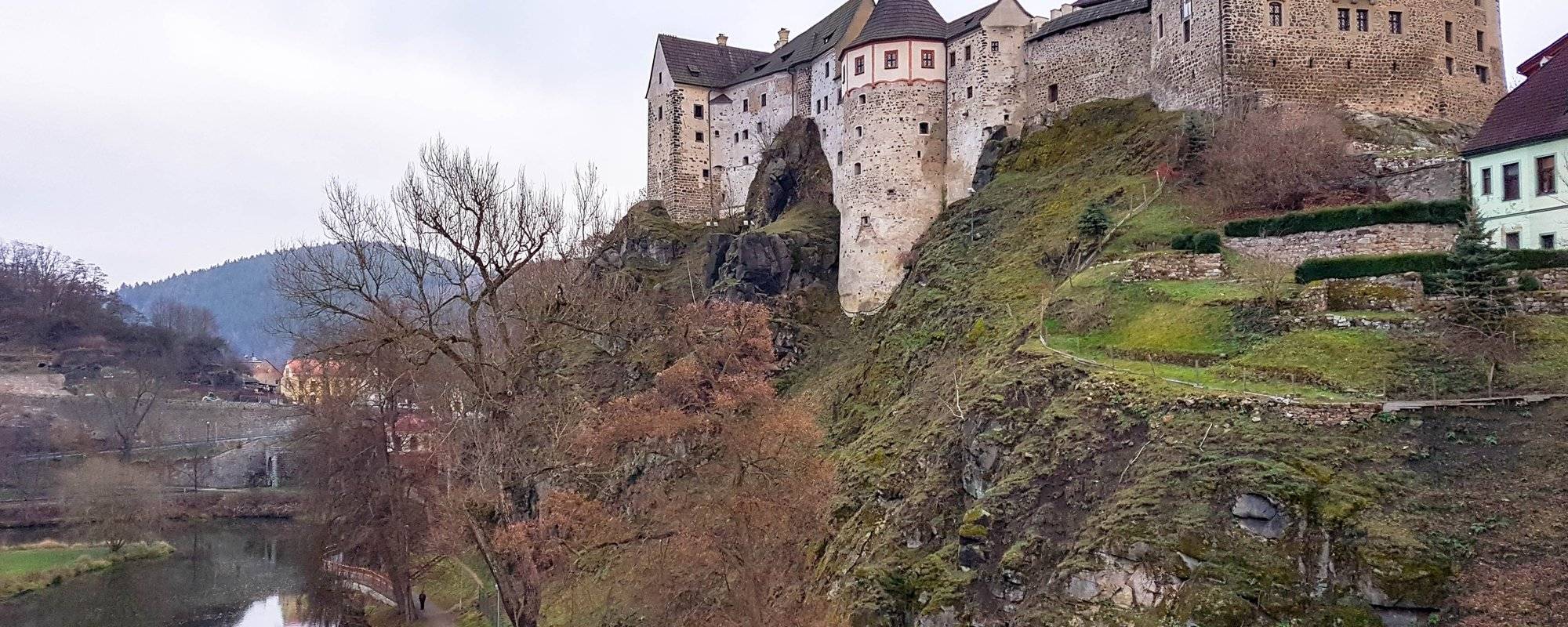 Travel adventures - Castle Loket and the dark side of history