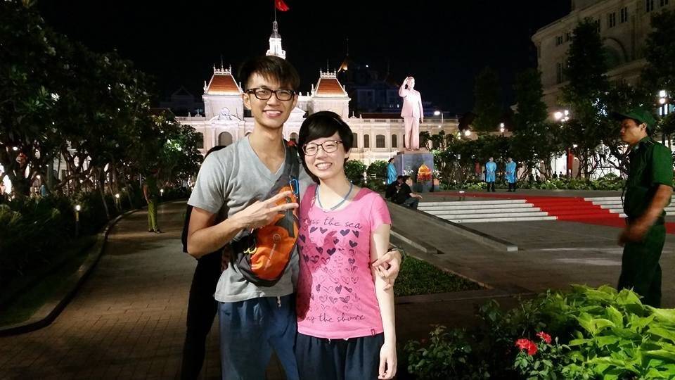Image may contain: Seany Tan and Sarah Ng, people smiling