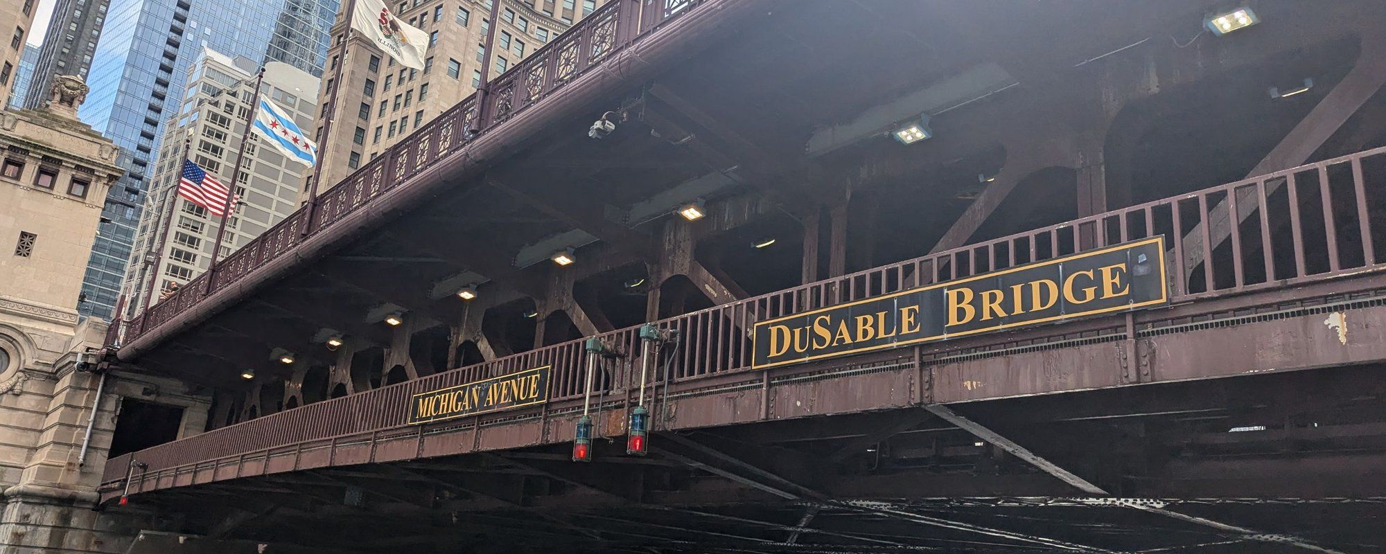 Family Adventures in Chicago: A Boat Tour Through the City’s Iconic Architecture