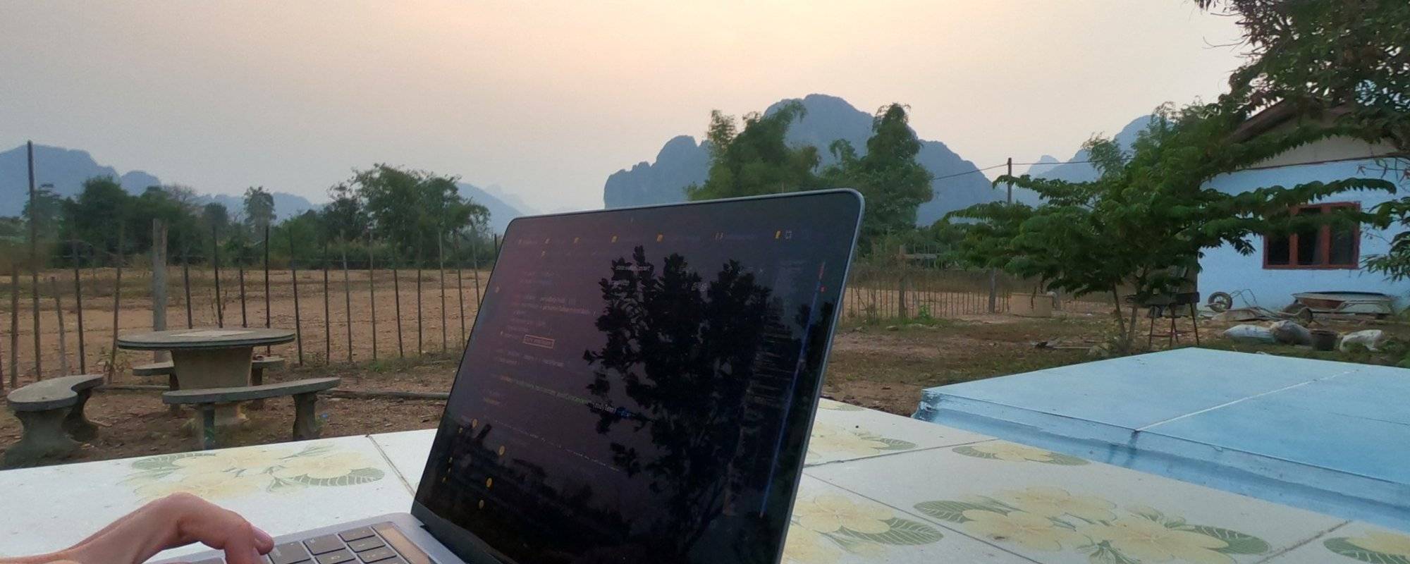 How to Quit Your 9 to 5 Job  to Become a Digital Nomad | 9 Things to Do Before You Go