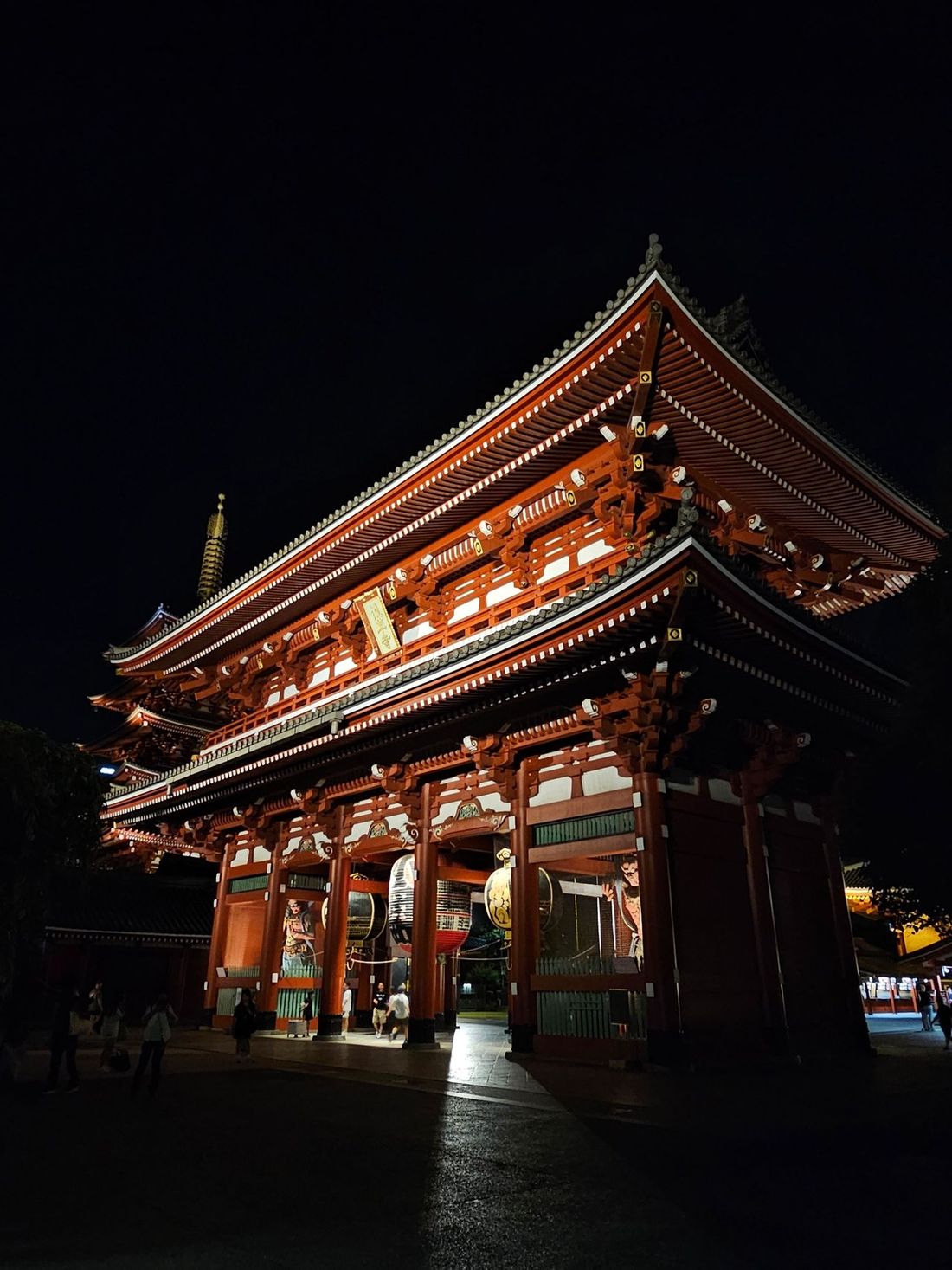 i submit this picture as my main entry in this week's #POBPhotocontest with the theme "night" as i believe the building is more dramatic at night. lights and shadows also add an additional layer to this gold and red accented structure.