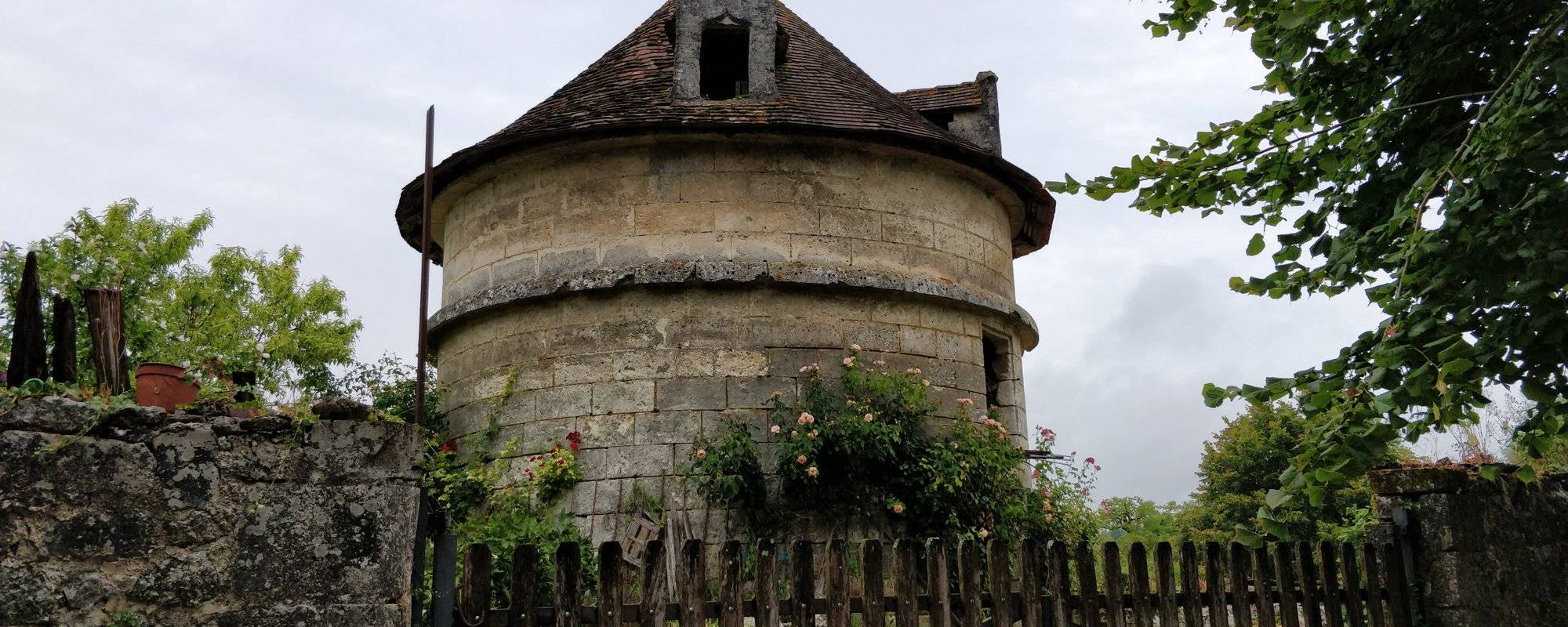 Dovecote (aka Pigeon House): La Tours-Blanche FRANCE