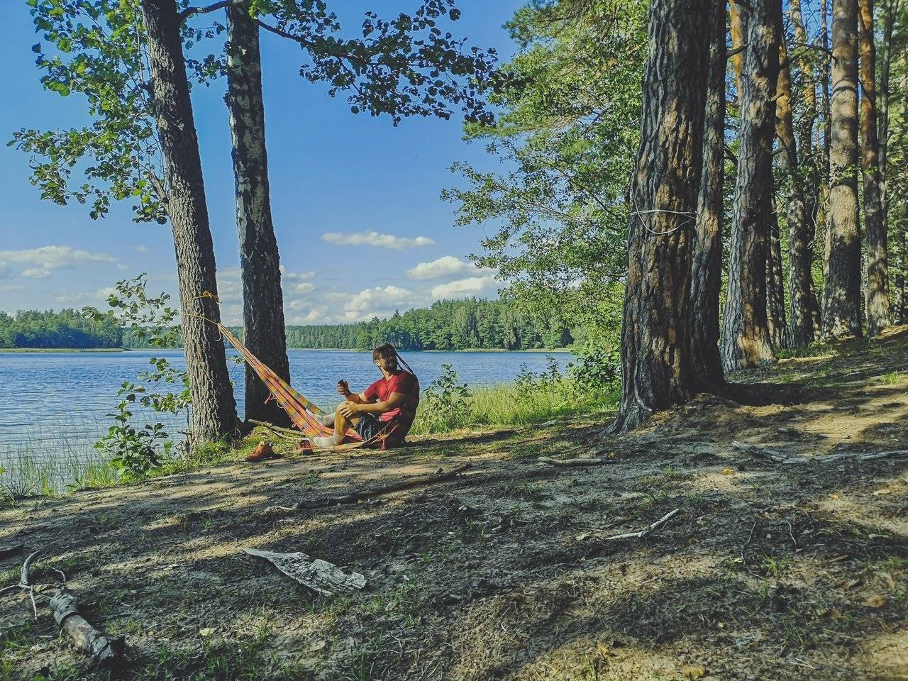   Setting up a camp near Black Lakajai lake in Labanoras Regional Park, Lithuania. Photo Alis Monte [CC BY-SA 4.0], via Connecting the Dots
