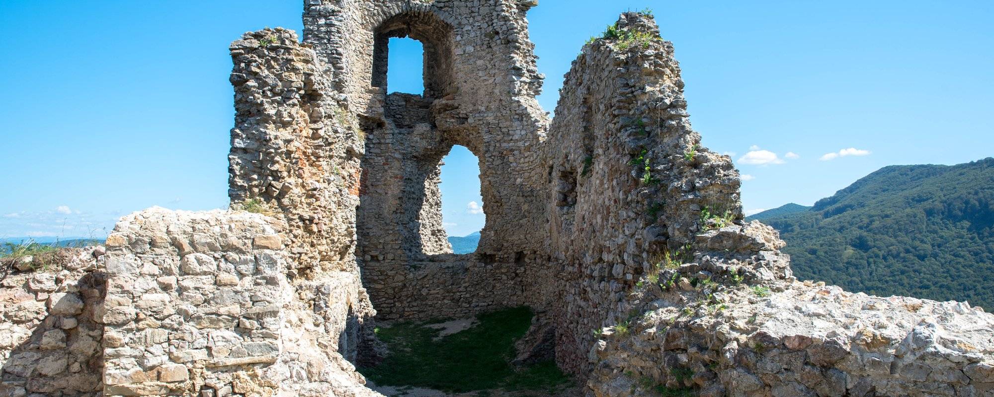 The remains of the Brekov castle