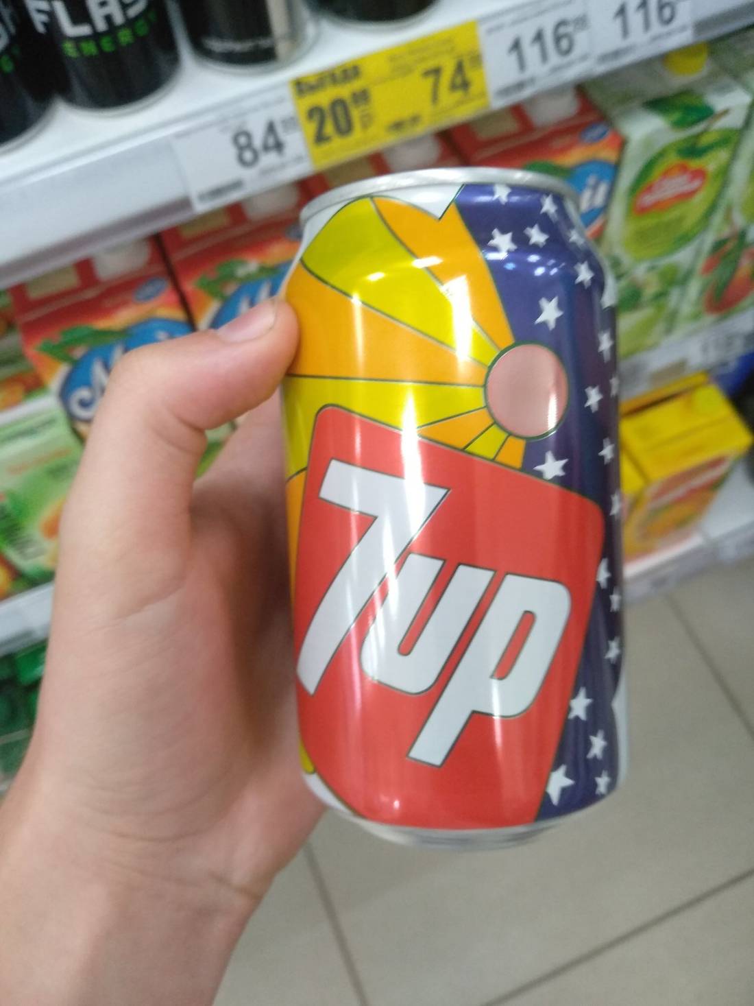 retro 7up can