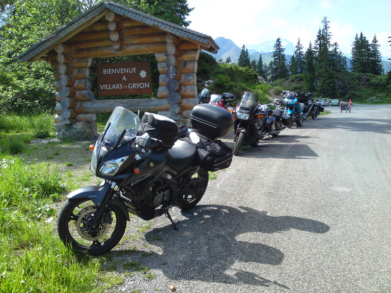 I met a bunch of bikers at Col de la Croix