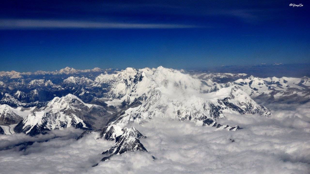 Everest_Fotor.jpg