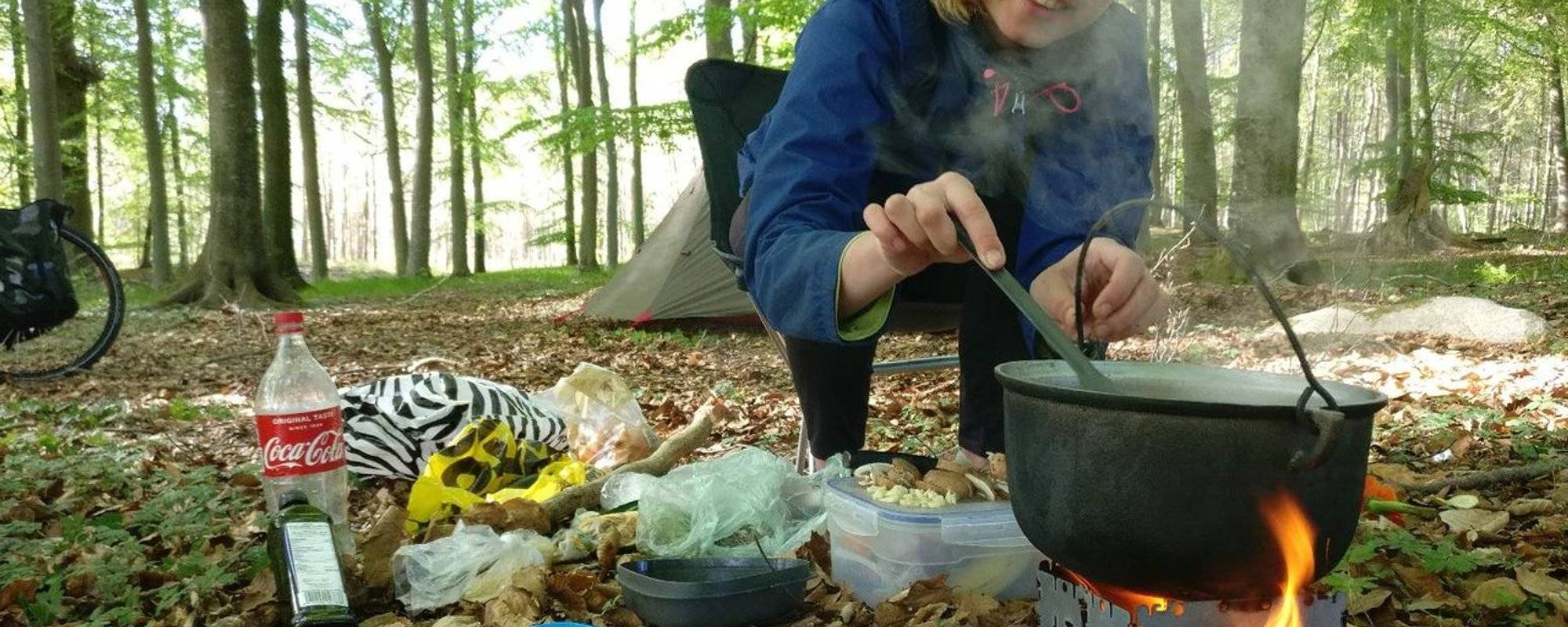 Cycle adventure across Europe: Cooking in nature is awesome. 