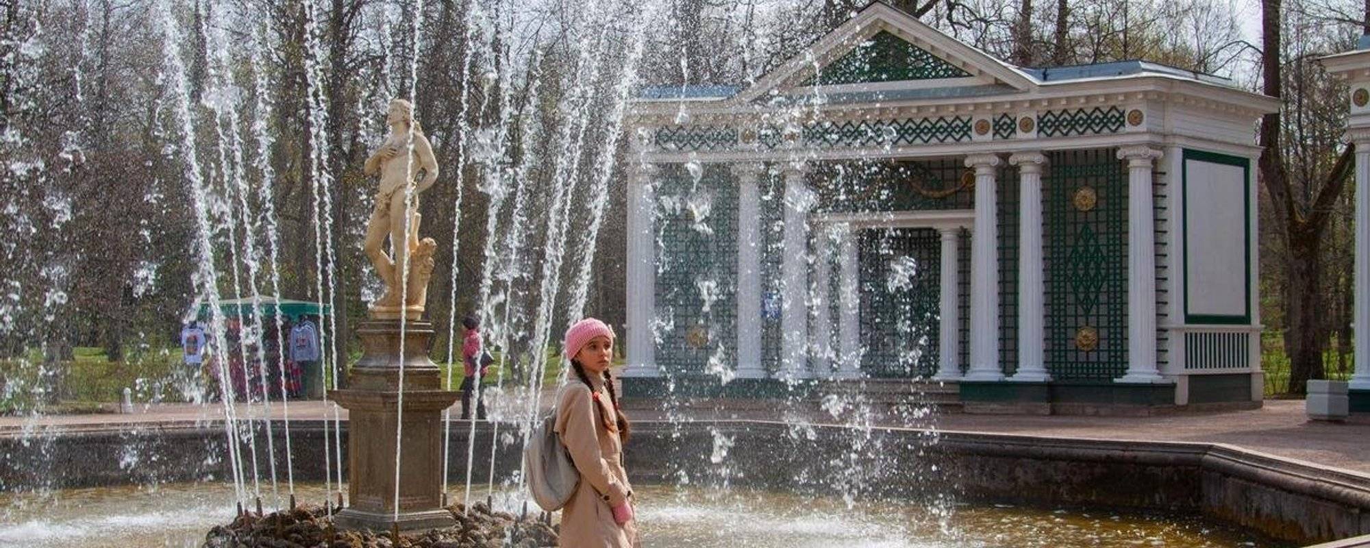 Mysterious places where the fountains of Petrodvorets take water