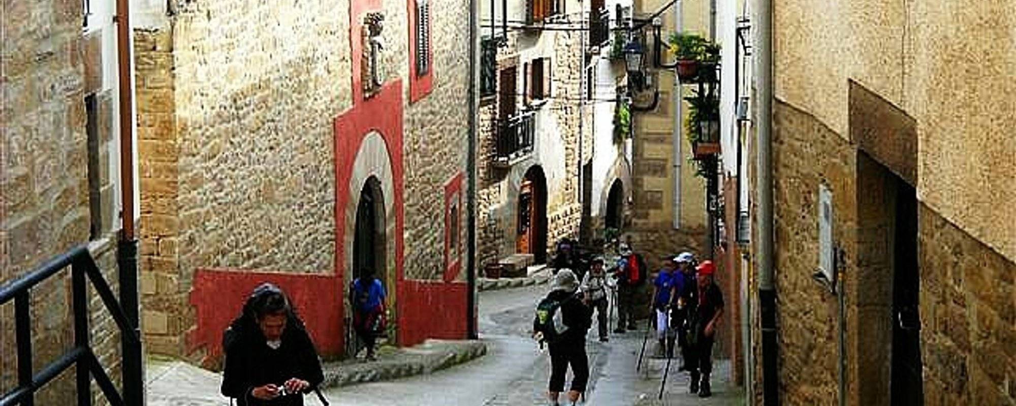 Towns of the Santiago's Road: Cirauqui (Navarra)