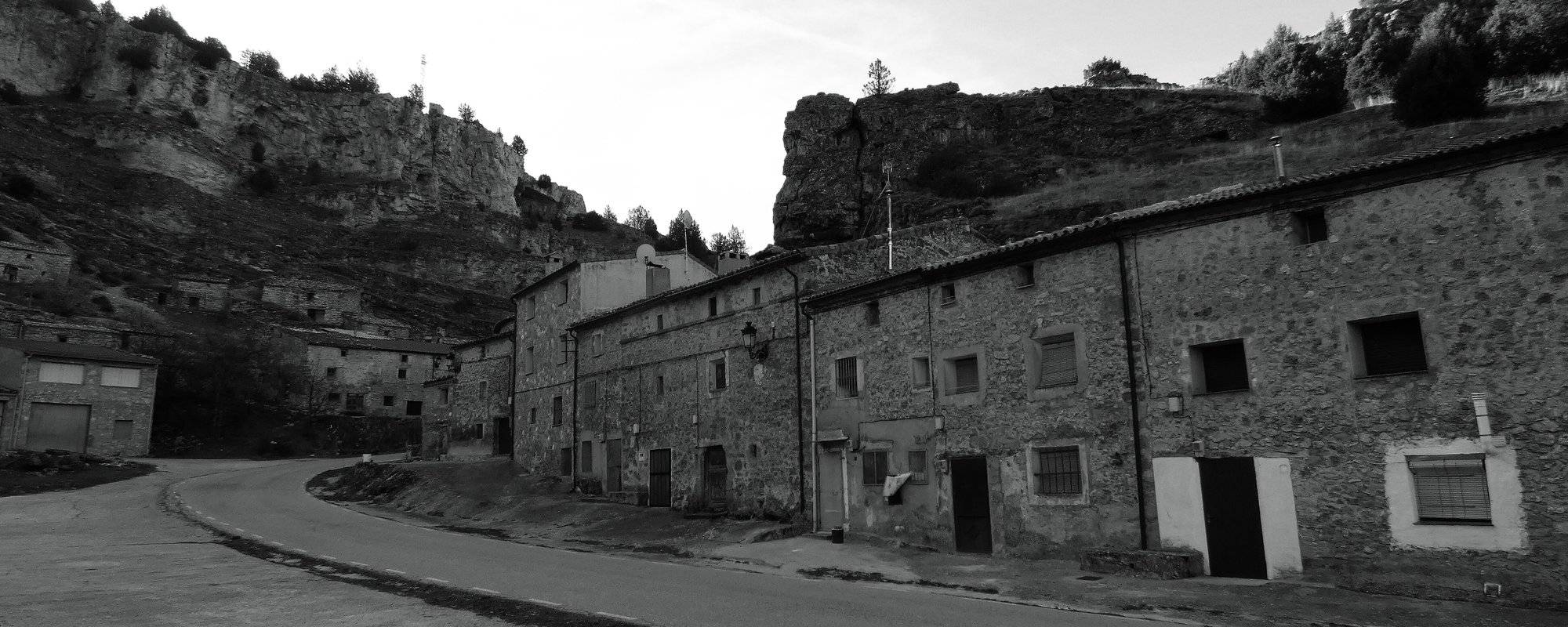 Towns of Spain in Black & White: Chaorna, Soria