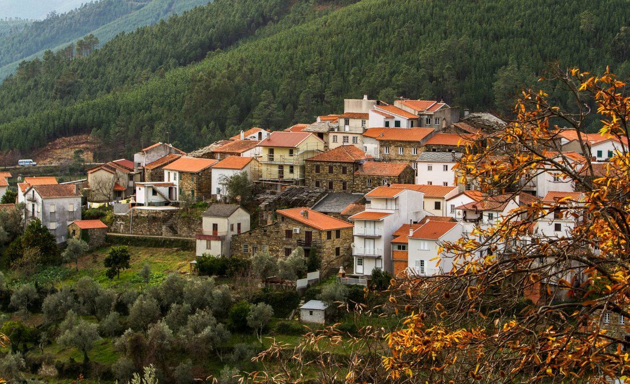 Visit Portugal - Cabeça (Seia) - TravelFeed