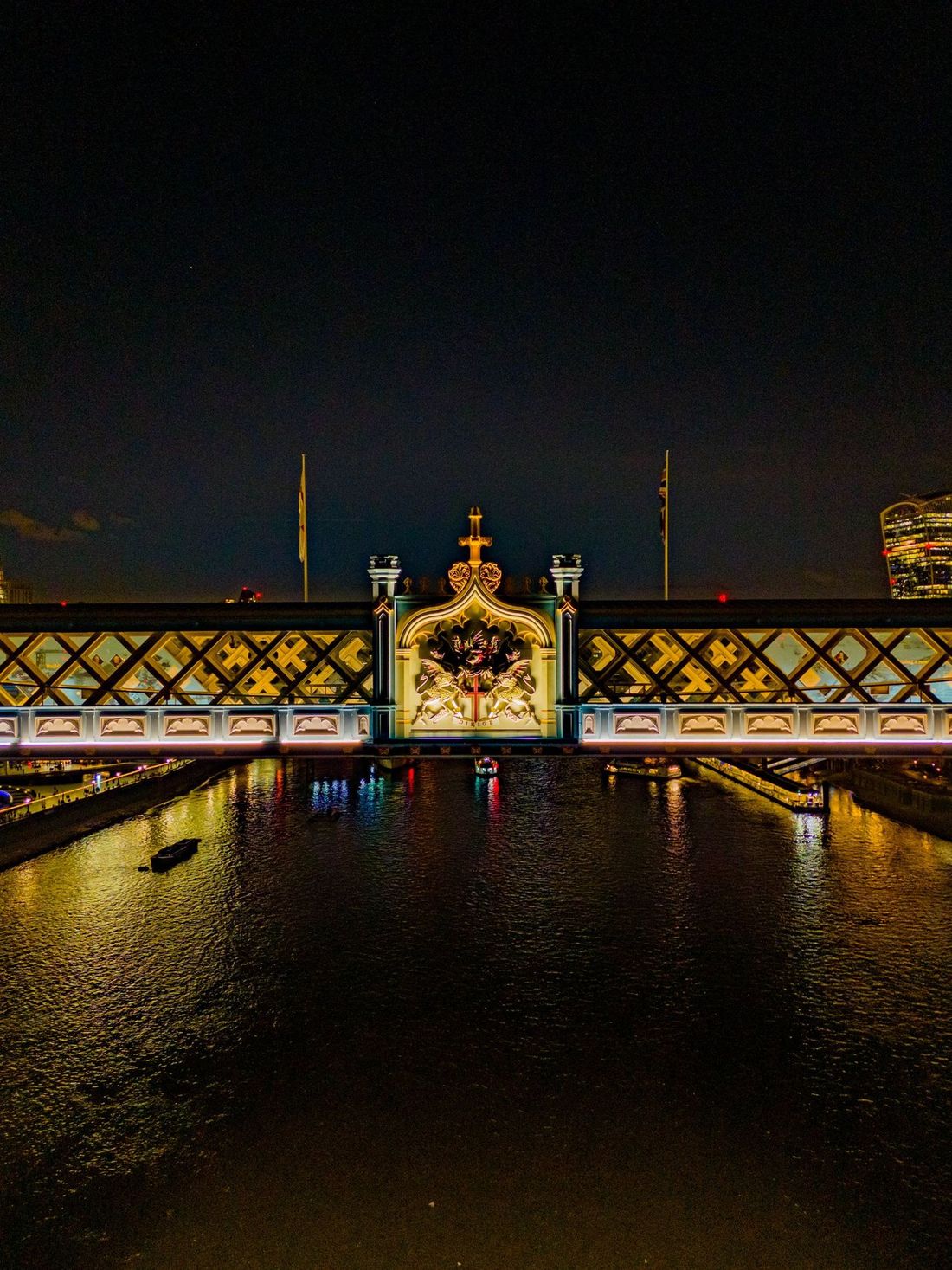 tower bridge night4.jpg