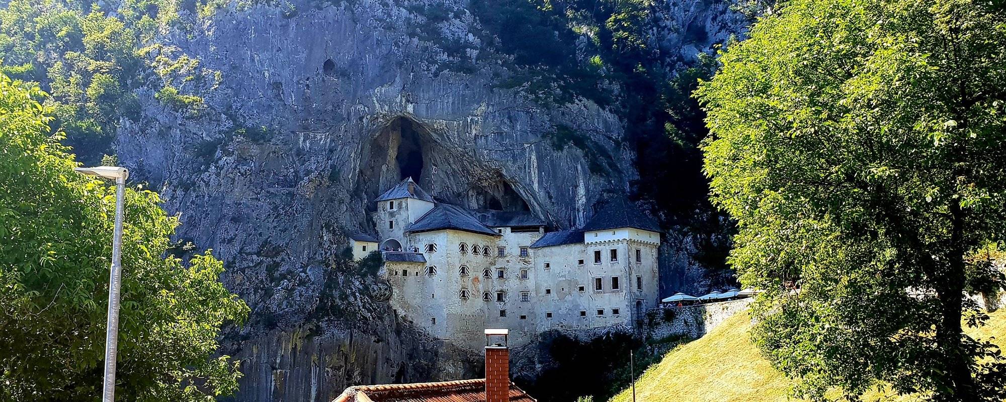 Predjama Castle and Postojna Cave - Slovenia