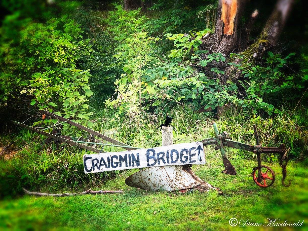Sign for Craigmin Bridge